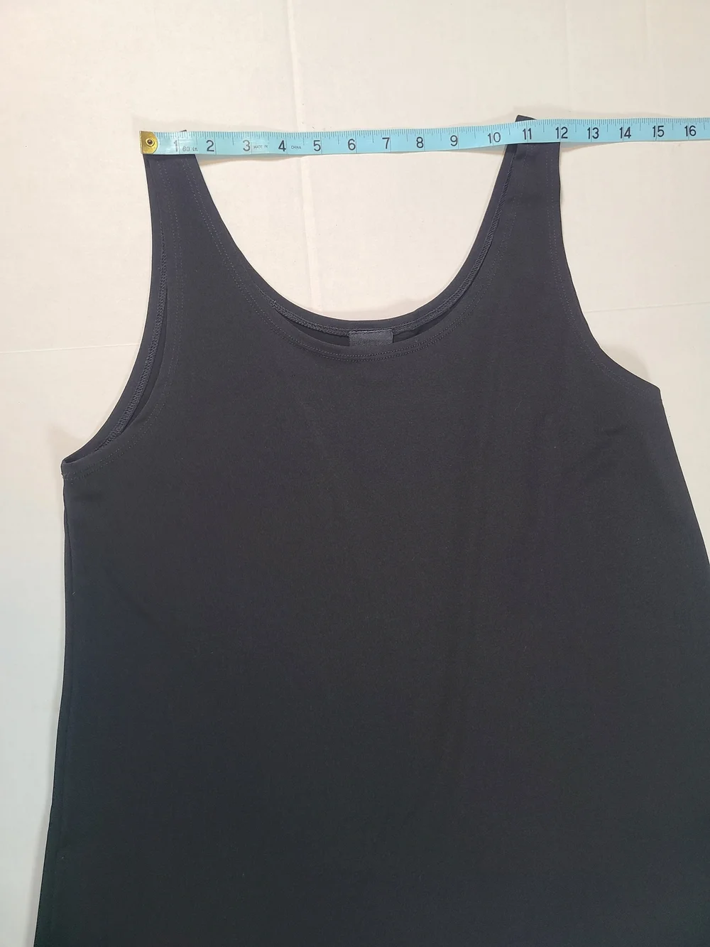 Lisa Bayne Medium Stylish Classic Black Women's Scoop Tank Top